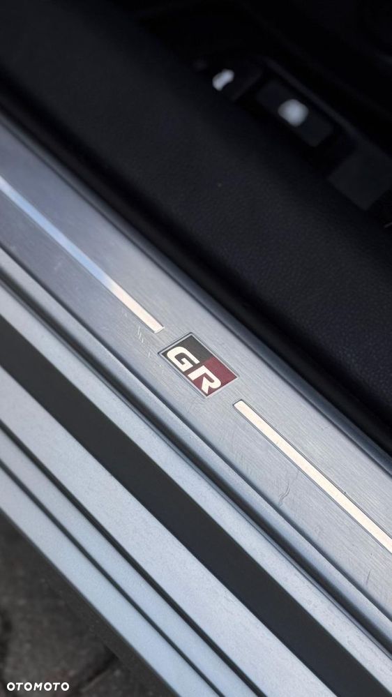 Toyota Corolla 1.8 Hybrid GR Sport Dynamic - 11