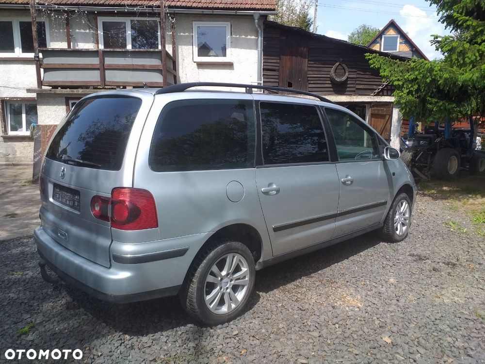 Volkswagen Sharan 2.8 V6 4Motion Comfortline - 4