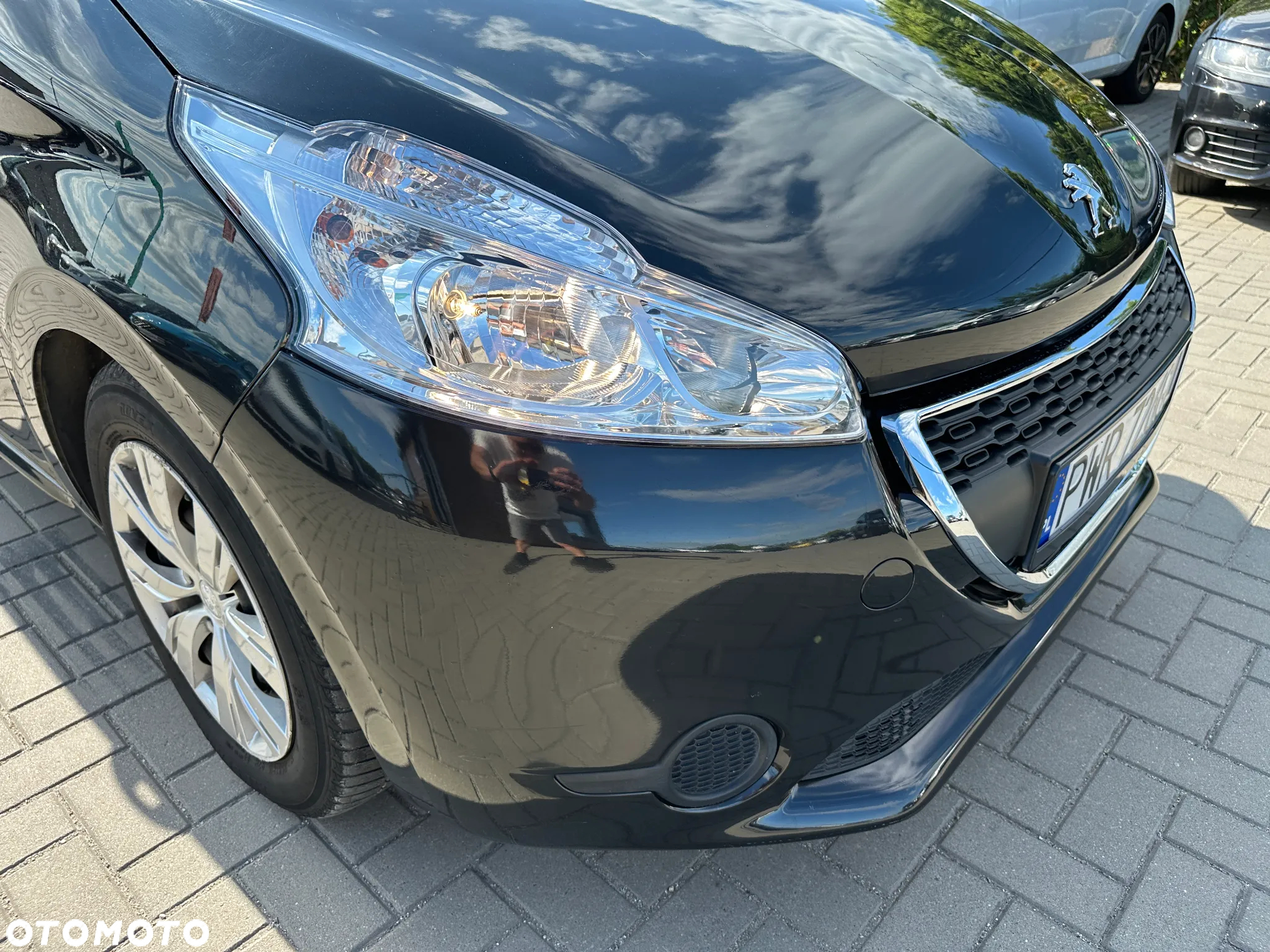 Peugeot 208 - 34