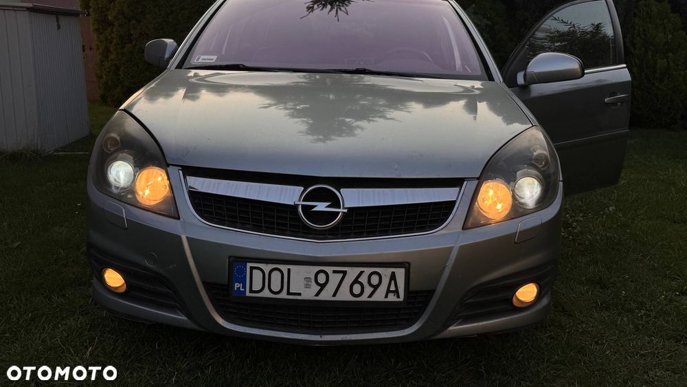 Opel Vectra 1.9 CDTI Cosmo ActiveSelect - 1