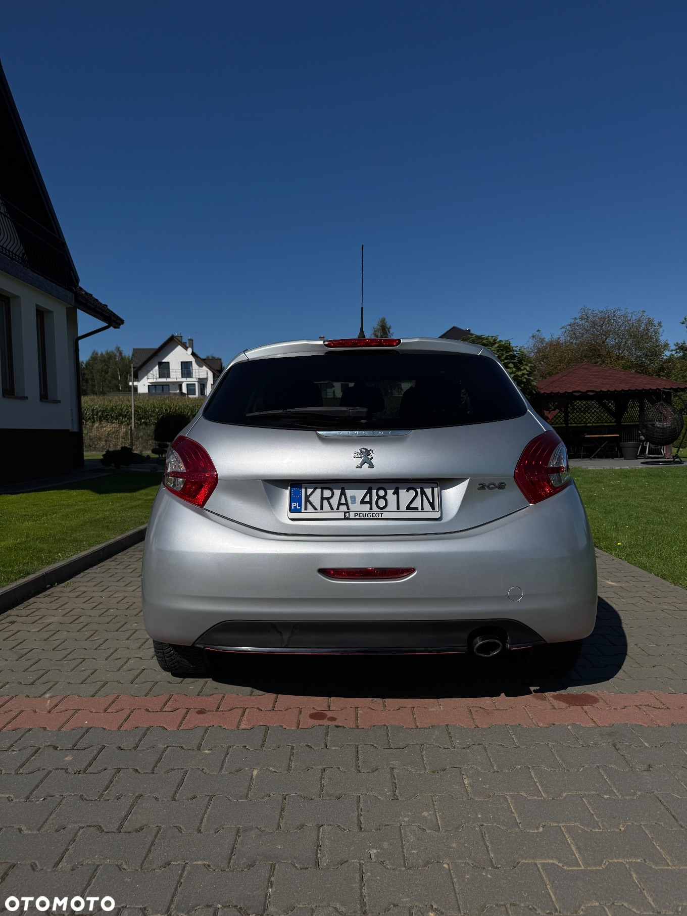 Peugeot 208 - 4