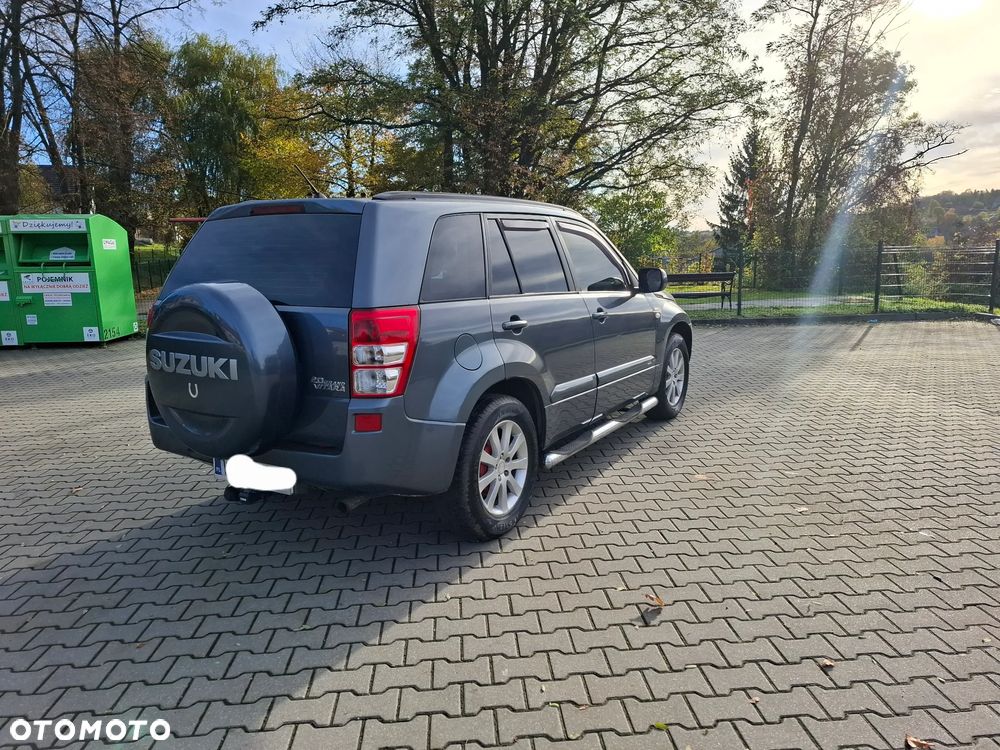 Suzuki Grand Vitara 2.0 - 5
