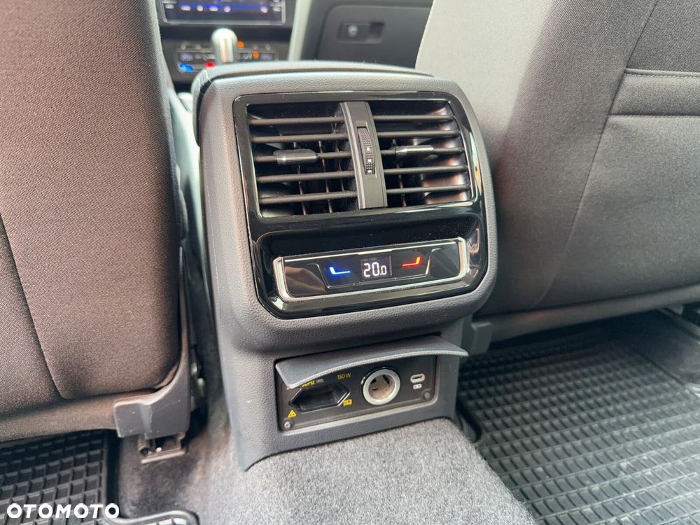 Volkswagen Passat - 37