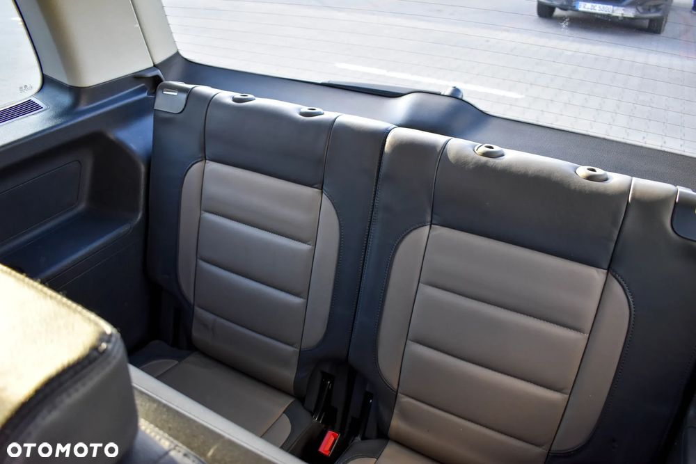 Volkswagen Touran 2.0 TDI DPF Cross - 15