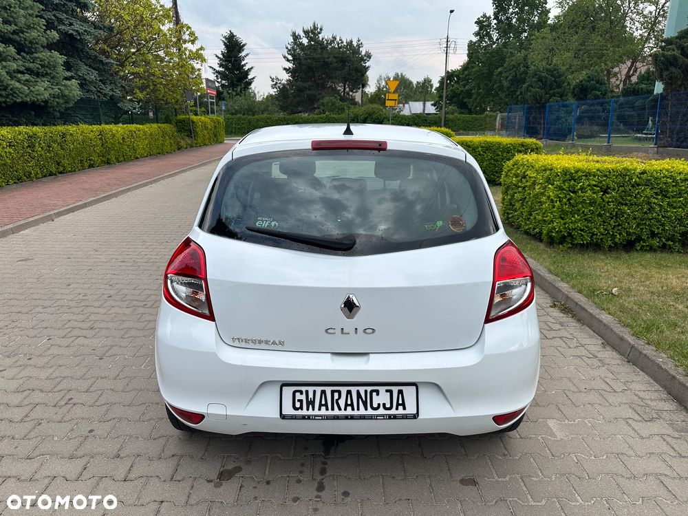 Renault Clio 1.2 16V 75 Dynamique - 9