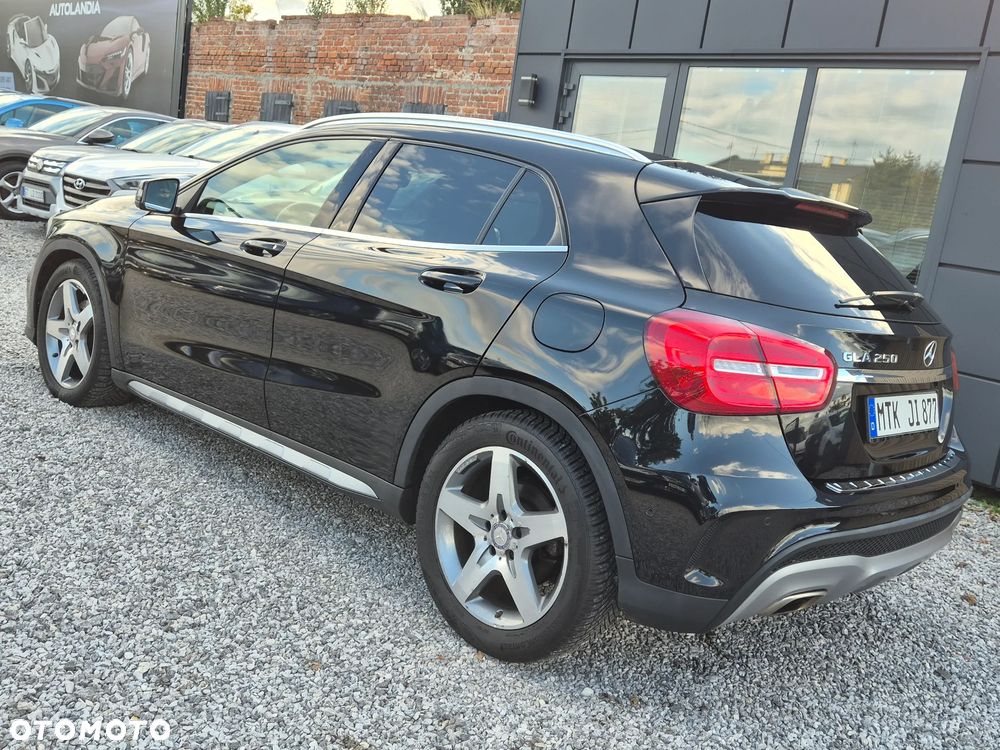 Mercedes-Benz GLA 250 UrbanStyle Edition - 8