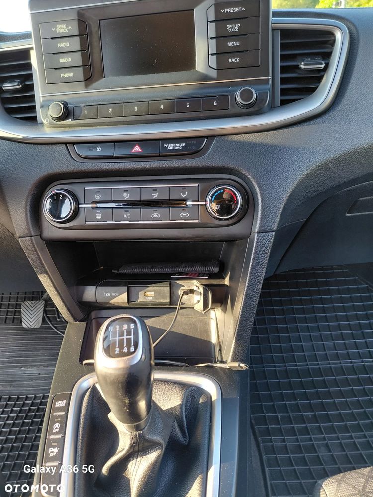 Kia Ceed 1.6 CRDi mHEV M - 13