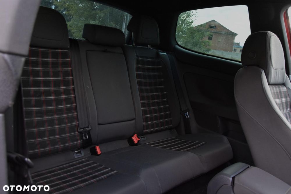Volkswagen Golf 2.0 TSI GTI - 8