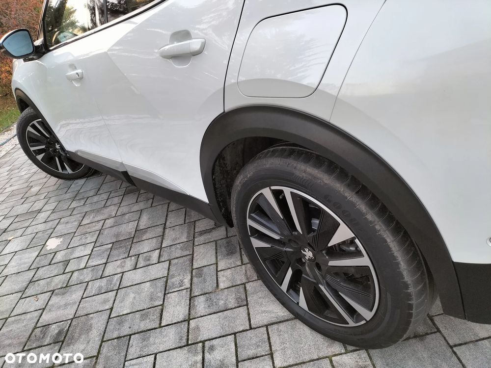 Peugeot 2008 136 GT - 11