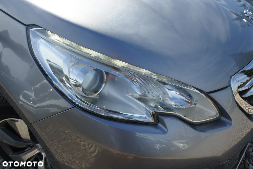 Peugeot 2008 PureTech 82 ETG5 STOP&START Allure - 22
