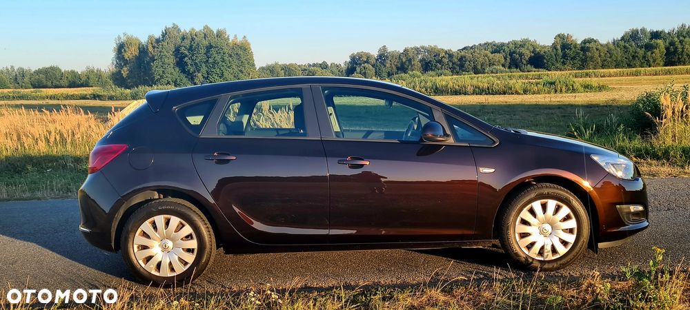 Opel Astra 1.6 Cosmo - 9