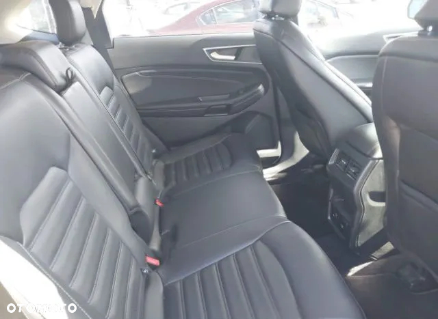 Ford Edge - 8