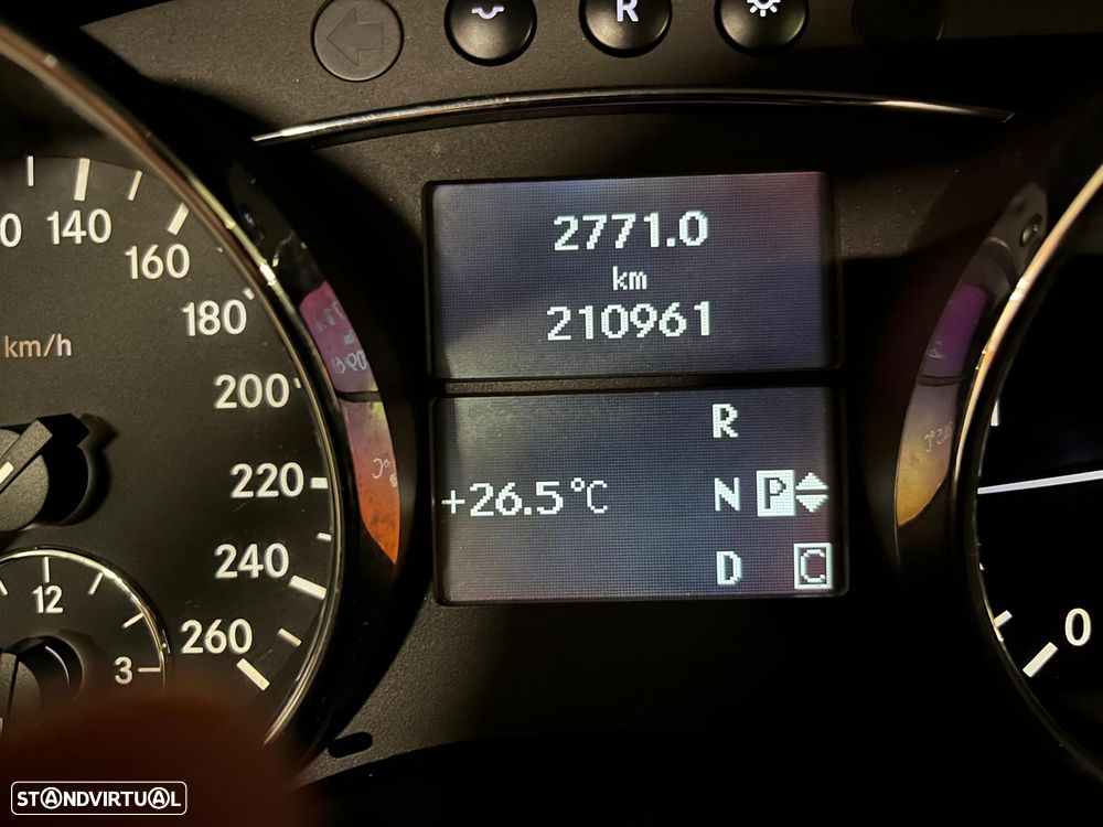 Mercedes-Benz R 320 CDi 4-Matic - 20