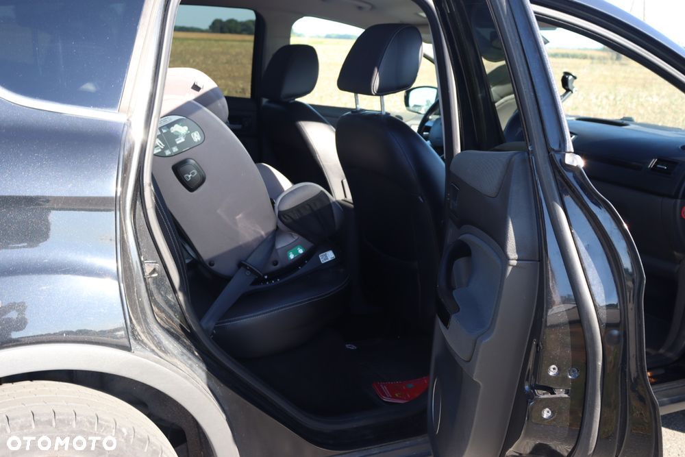 Ford Kuga 2.0 TDCi Titanium FWD - 4
