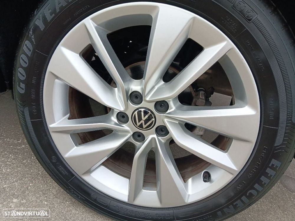 VW Taigo 1.0 TSI Urban DSG - 19