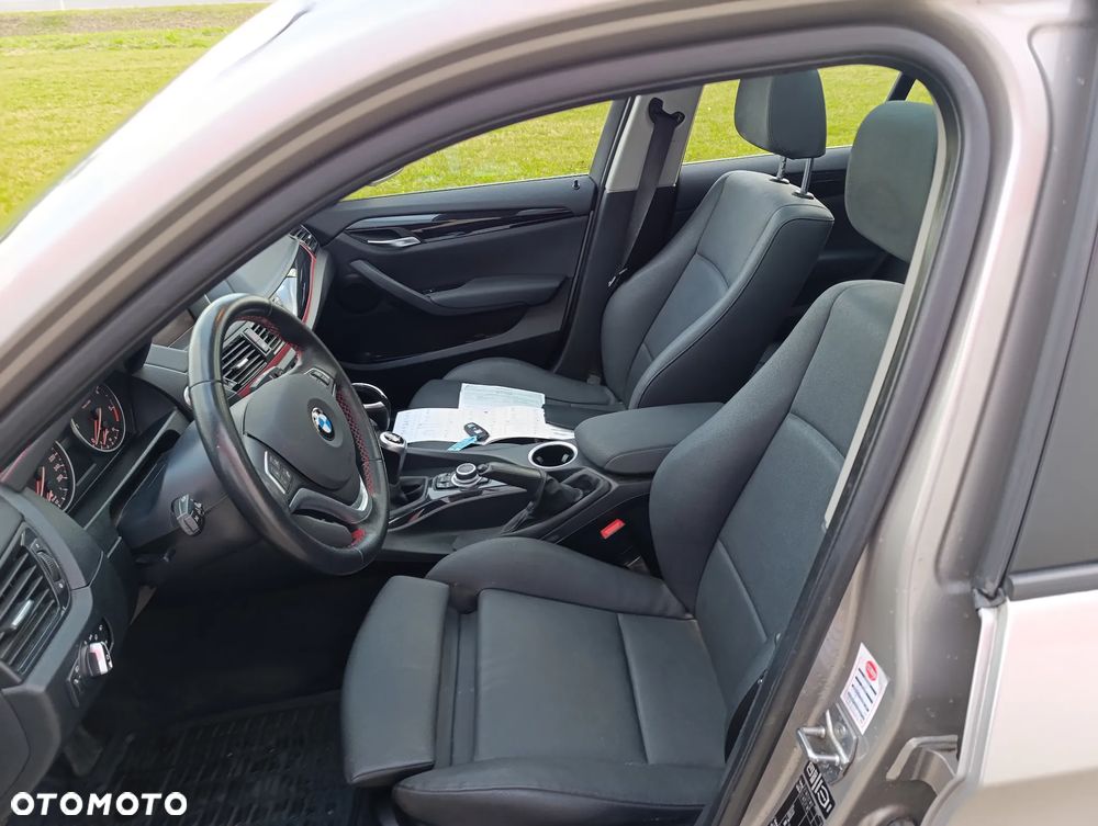BMW X1 sDrive18d Sport Line - 24