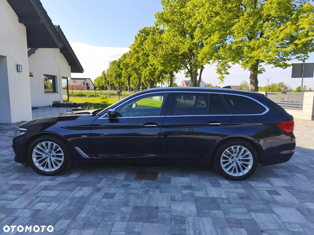 BMW Seria 5 525d Touring Luxury Line - 11