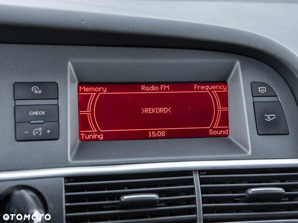 Audi A6 Avant - 22