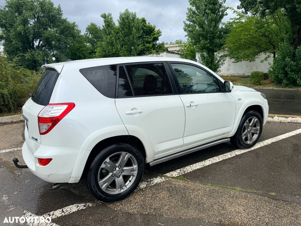 Toyota RAV4 - 4