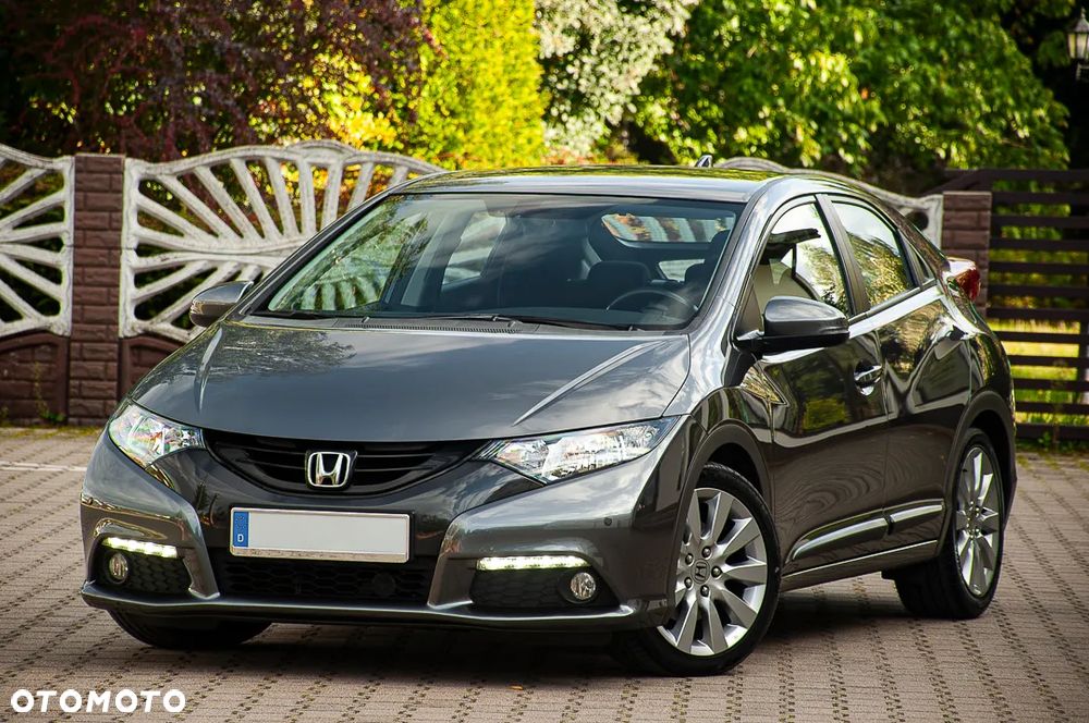 Honda Civic 1.8 i-VTEC Automatik Executive Black Edition - 8