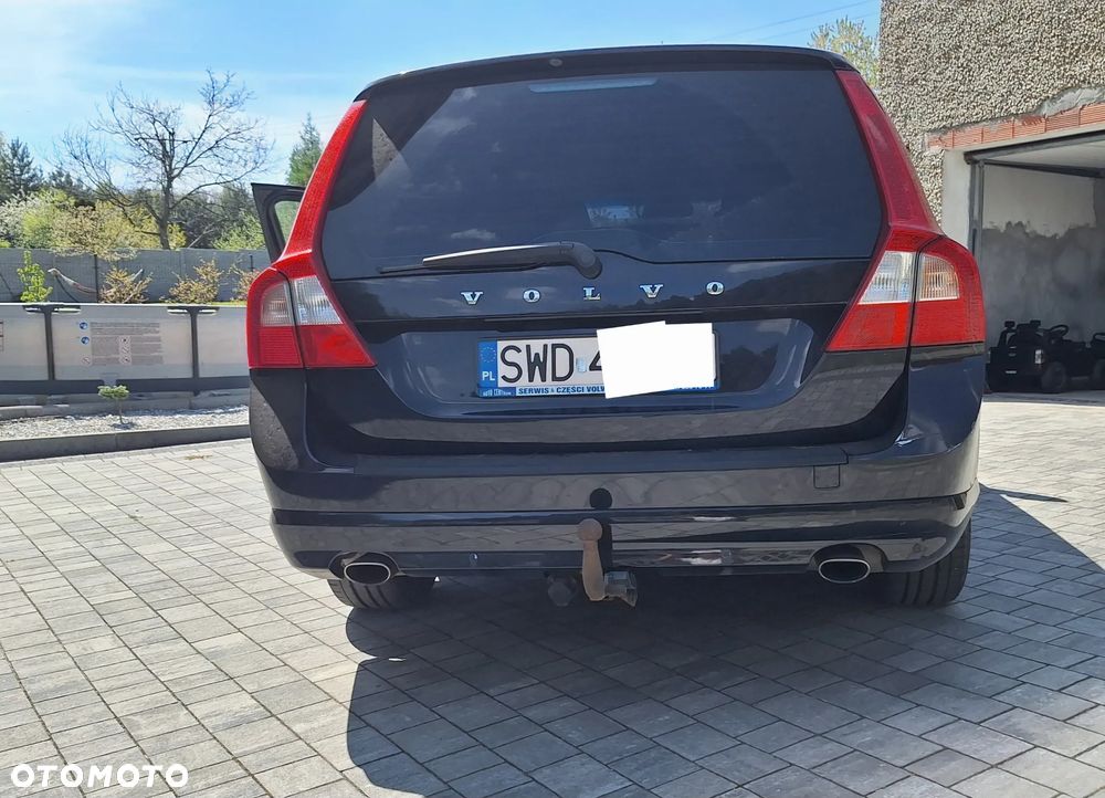 Volvo V70 D5 Momentum - 17