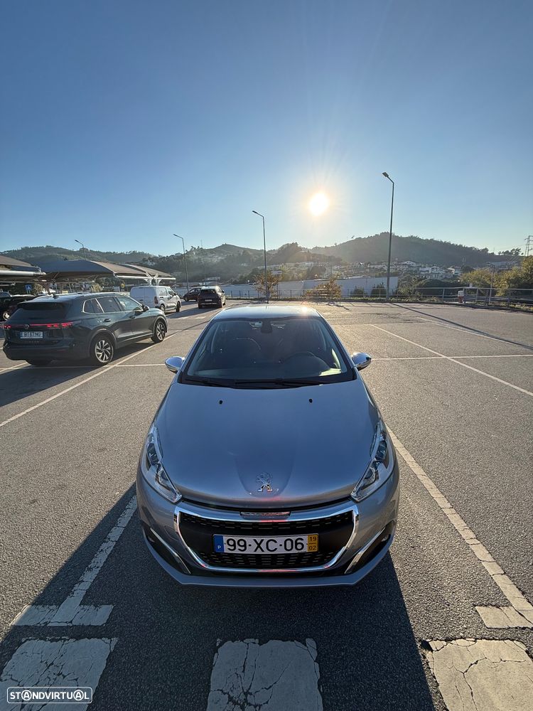 Peugeot 208 1.2 PureTech Signature - 2
