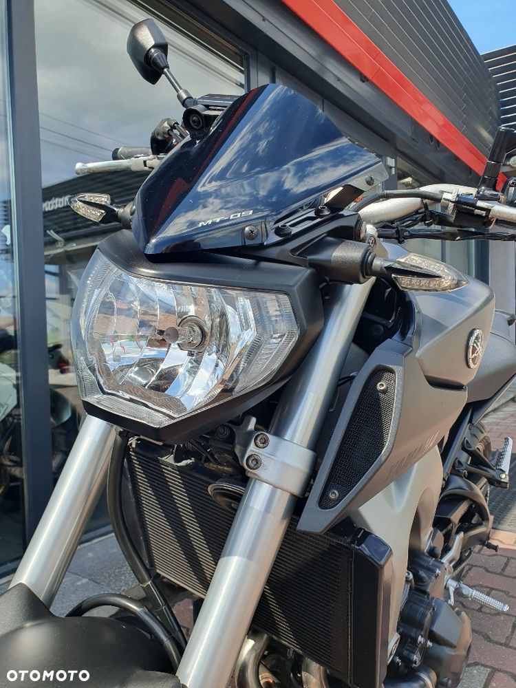 Yamaha MT - 24