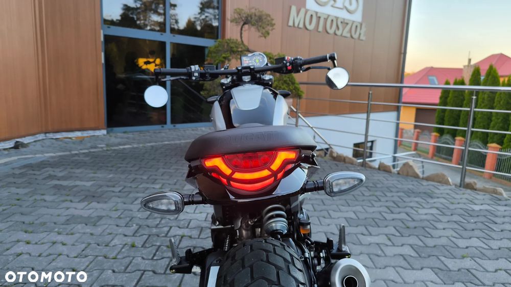 Ducati Scrambler - 17