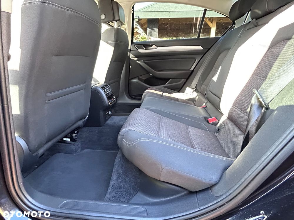 Volkswagen Passat - 5