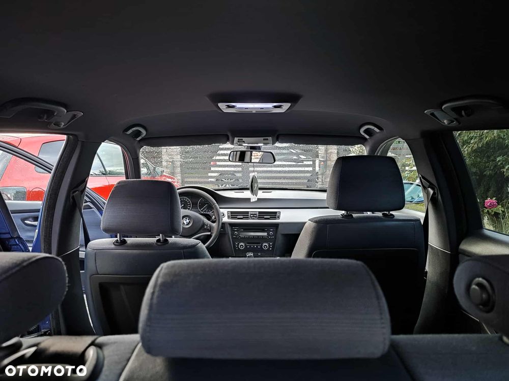BMW Seria 3 318d - 9