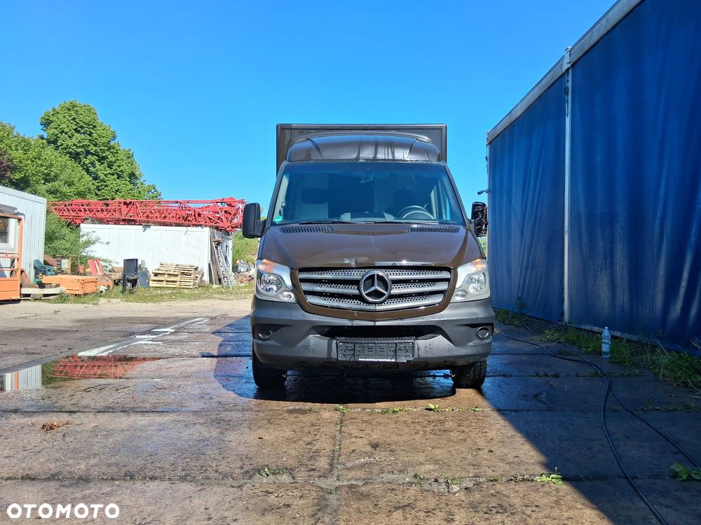 Mercedes-Benz Sprinter - 4