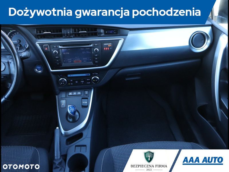 Toyota Auris - 10