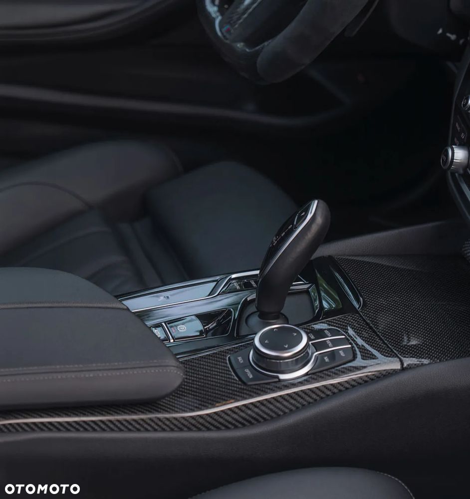 BMW Seria 5 530i xDrive M Sport Edition - 26