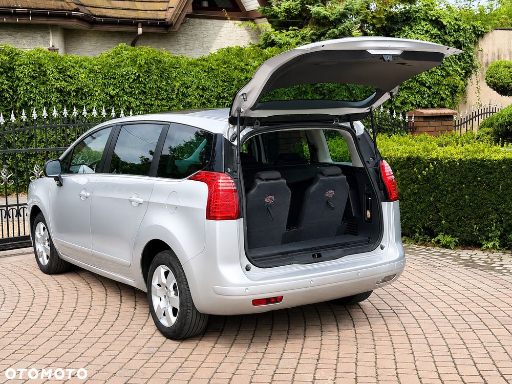 Peugeot 5008 1.6 THP Family 7os - 7