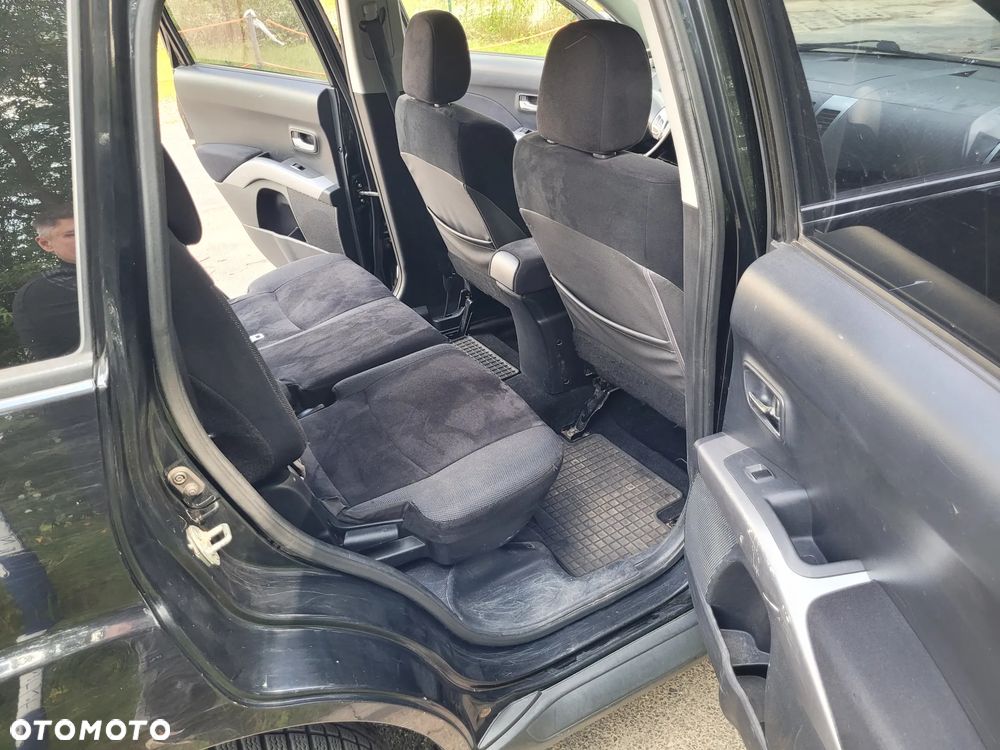 Mitsubishi Outlander 2.0 DI-D 4WD Invite - 11