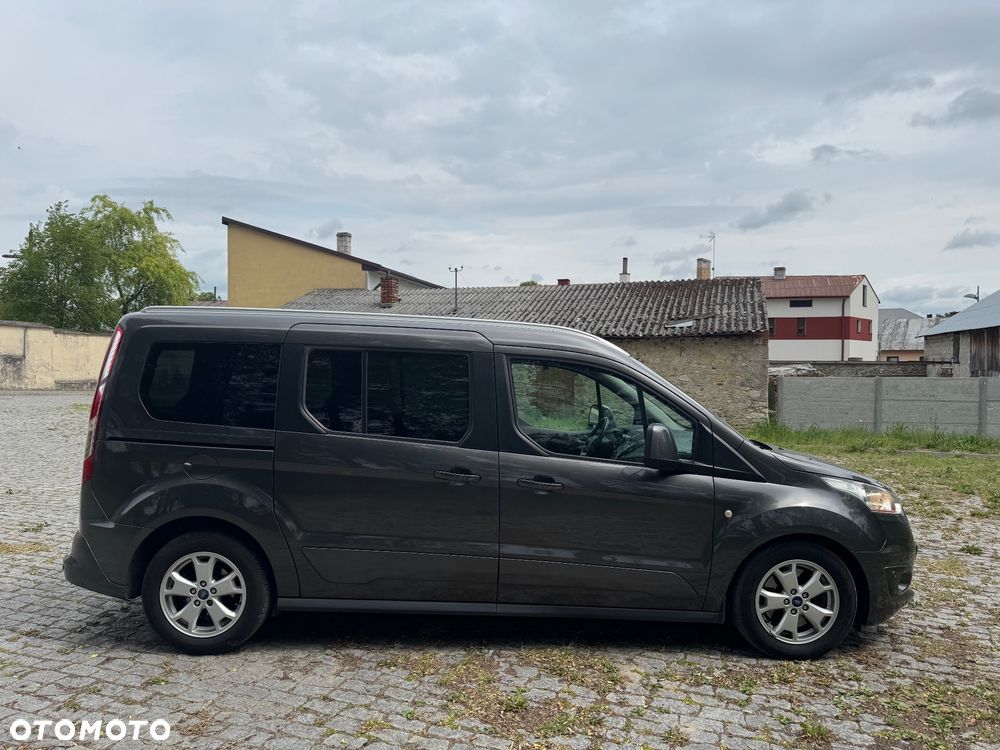 Ford Tourneo Connect Grand - 11
