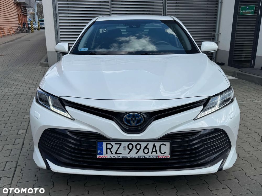 Toyota Camry 2.5 Hybrid Comfort CVT - 2