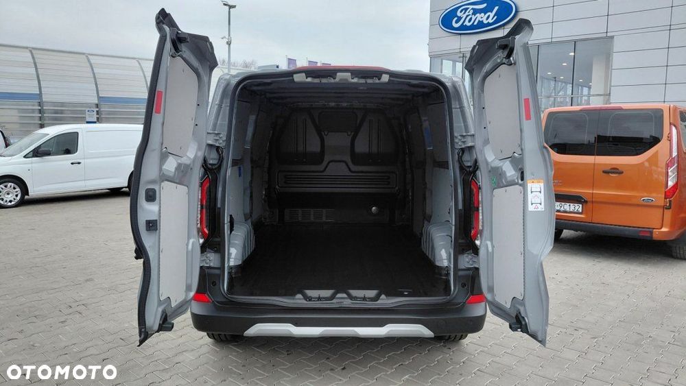 Ford Tourneo Custom - 6