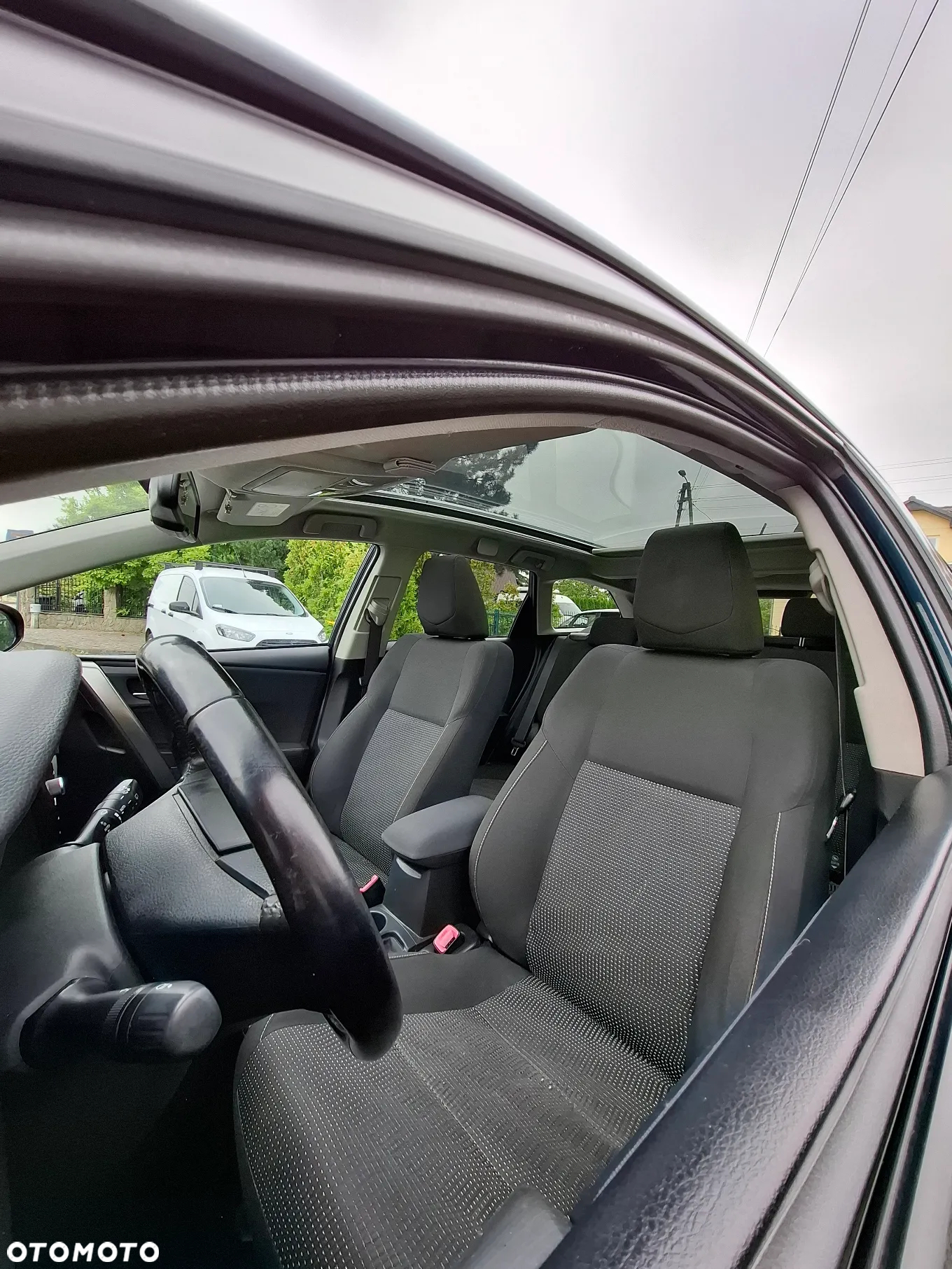 Toyota Auris 2.0 D-4D Touring Sports Life Plus - 21