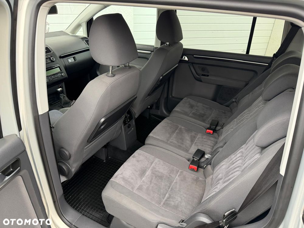 Volkswagen Touran 1.4 TSI Highline - 13