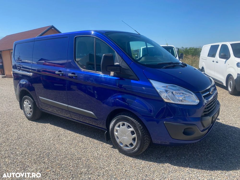 Ford TRANSIT CUSTOM - 3
