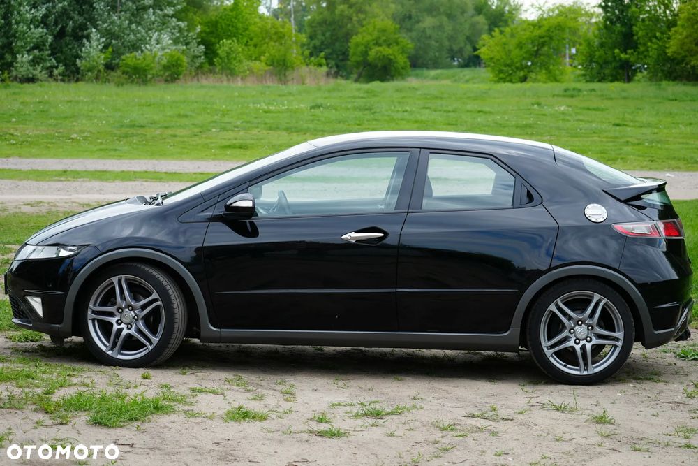 Honda Civic 1.8i-VTEC 50 Jahre Edition - 3