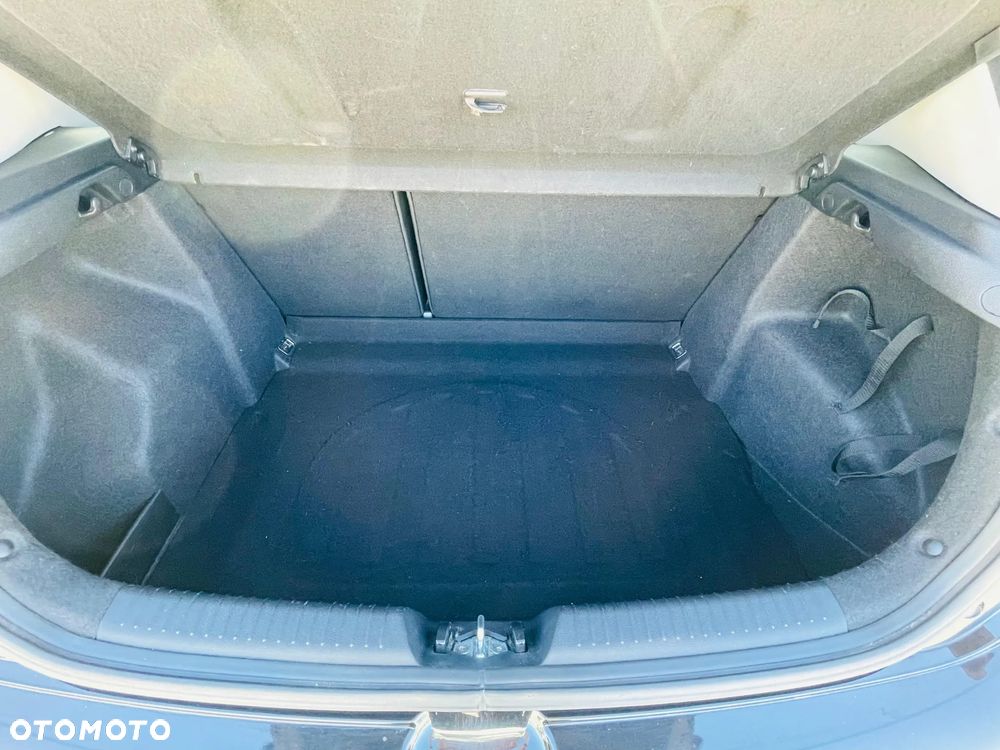 Kia Ceed 1.6 GDI ISG Spirit - 23