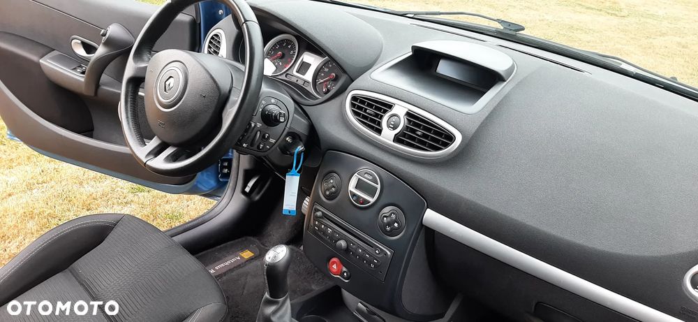 Renault Clio 1.2 TCE Wind - 28