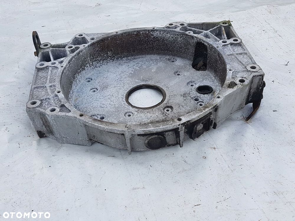 OBUDOWA SPRZĘGŁA KOŁA ZAMACHOWEGO MAN TGA TGX 51014013228 - 3