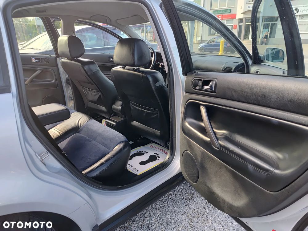 Volkswagen Passat 1.8 - 26