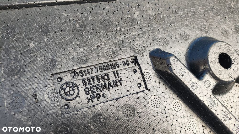 WKŁAD PŁYTA PODŁOGA STYROPIAN BAGAŻNIKA ZESTAW NAPRAWCZY UCHO HOLOWNICZE ŚRUBOKRĘT BEZPIECZNIK KOMPLET BMW E63 - 7