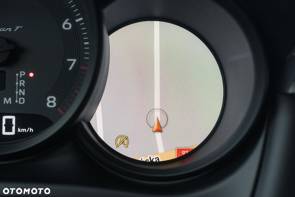 Porsche Macan T - 26