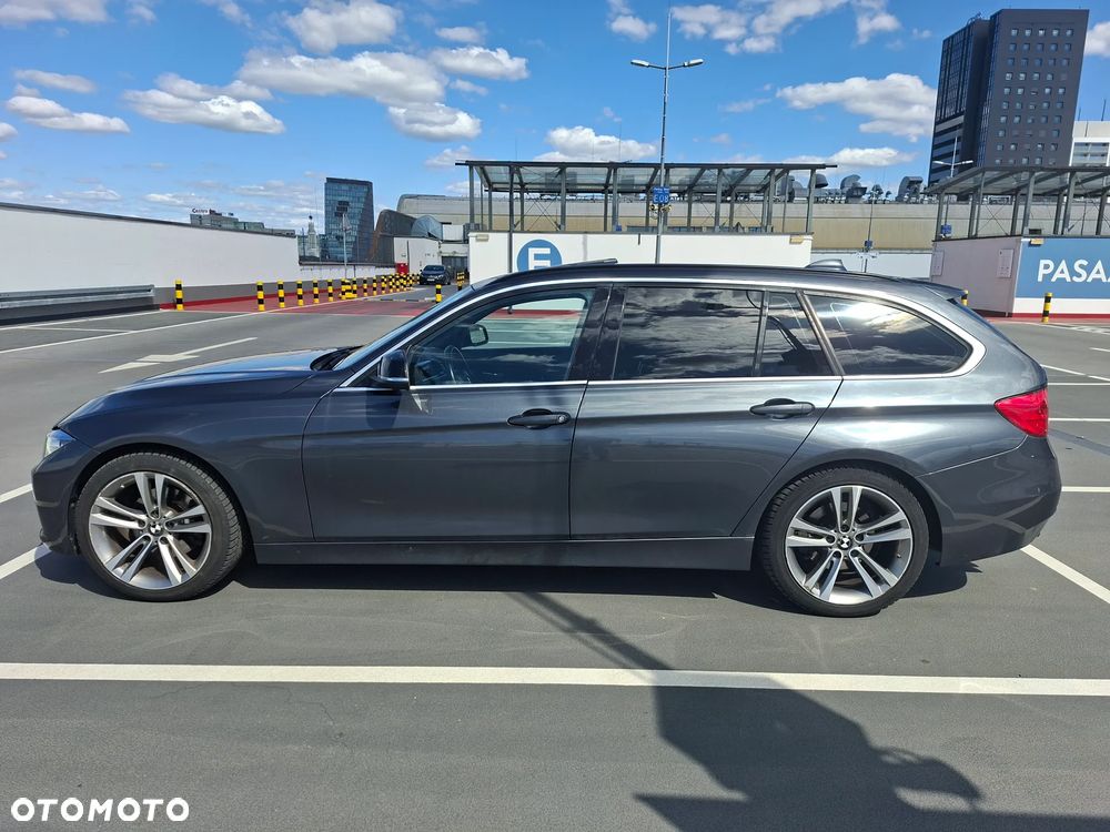 BMW Seria 3 328i Sport Line - 3