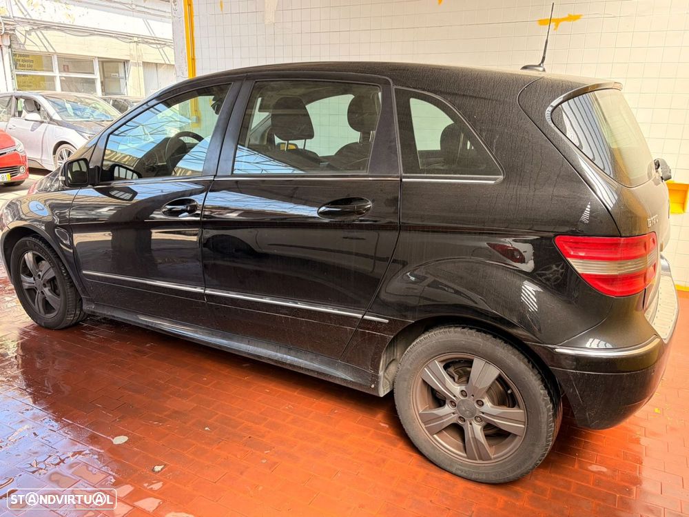 Mercedes-Benz B 180 CDI - 12